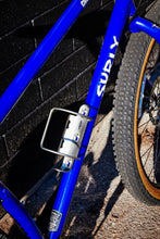 Load image into Gallery viewer, Timber to Town: BigZag 32oz Bottle Cage

